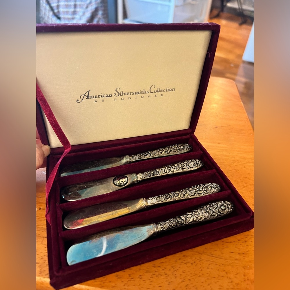 Godinger butter knives set